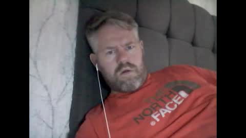 81jonnyx online show from December 24, 11:49 am
