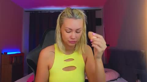 Nura online show from September 16, 2:45 am