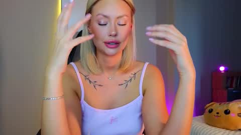 Nura online show from October 25, 2:30 am