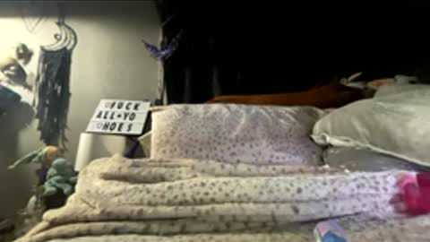 That girl online show from March 6, 2:57 pm