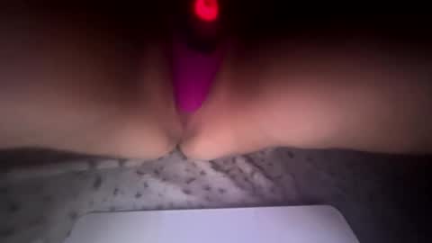 That girl online show from April 2, 3:09 pm