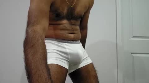Snapshot of 8inch_desi chatting on March 13, 2:18 am 8inch_desi online show from March 13, 2:18 am