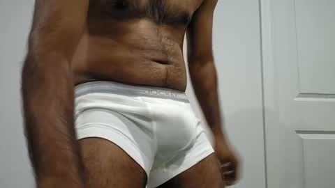 Snapshot of 8inch_desi chatting on March 20, 1:54 am 8inch_desi online show from March 20, 1:54 am