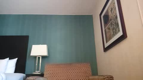 Snapshot of 8inch_desi chatting on April 6, 3:02 pm 8inch_desi online show from April 6, 3:02 pm