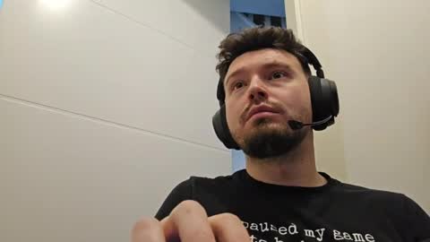 8inchdude93 online show from May 17, 8:34 am