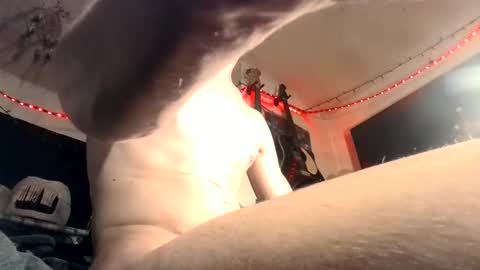 Snapshot of 8inches4you2 chatting on November 16, 4:40 am 8inches4you2 online show from November 16, 4:40 am