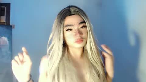 Snapshot of 8inches_femboy chatting on September 19, 3:30 am 8inches_femboy online show from September 19, 3:30 am