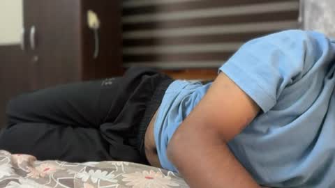 Snapshot of 8inchindianrocket chatting on July 20, 11:23 am Skinny tight ass man online show from July 20, 11:23 am