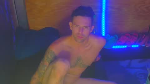EvelDicknievel1 online show from September 15, 9:31 am
