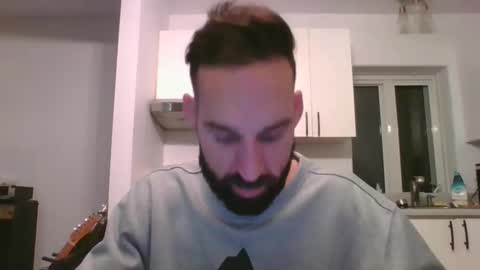 Snapshot of 8james5 chatting on October 22, 3:07 am 8james5 online show from October 22, 3:07 am