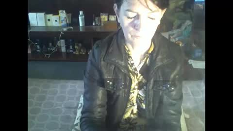 Snapshot of 8mistress8 chatting on May 2, 6:40 am 8MISTRESS8 online show from May 2, 6:40 am