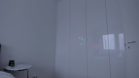 8selene online show from February 4, 9:49 am