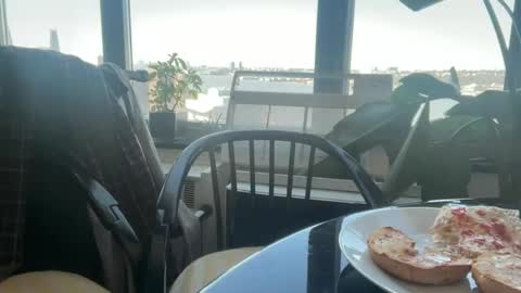 huh online show from October 9, 2:48 pm