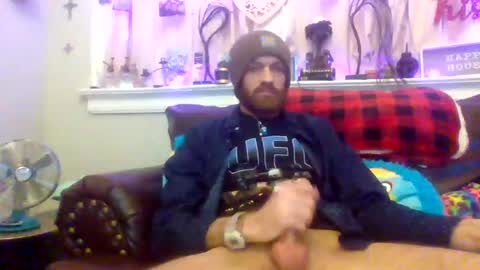 Snapshot of 90210screamer chatting on February 22, 2:28 am 90210screamer online show from February 22, 2:28 am