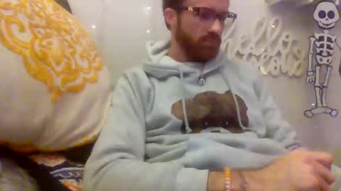 Snapshot of 90210screamer chatting on October 28, 8:55 pm 90210screamer online show from October 28, 8:55 pm