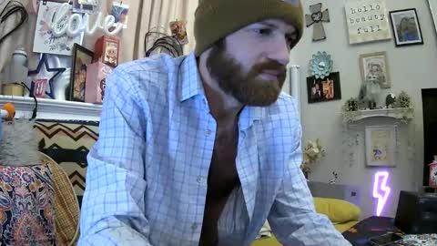 Snapshot of 90210screamer chatting on November 29, 3:26 pm 90210screamer online show from November 29, 3:26 pm