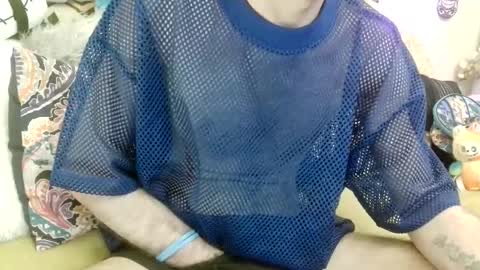 Snapshot of 90210screamer chatting on November 30, 5:11 am 90210screamer online show from November 30, 5:11 am