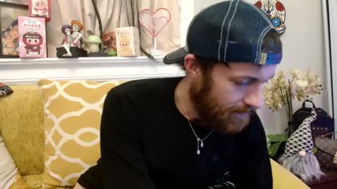 Snapshot of 90210screamer chatting on December 18, 7:03 am 90210screamer online show from December 18, 7:03 am