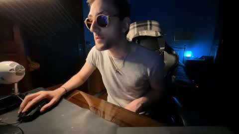 91stefisexy91 online show from February 6, 9:29 pm