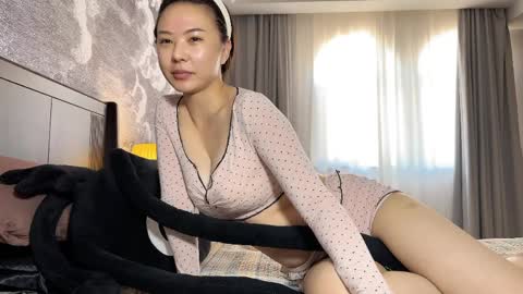 Snapshot of 9567gigi chatting on April 7, 4:46 am lily online show from April 7, 4:46 am