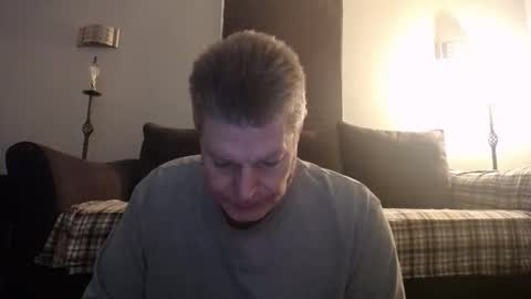 Snapshot of 989guy chatting on May 3, 7:20 pm 989guy online show from May 3, 7:20 pm