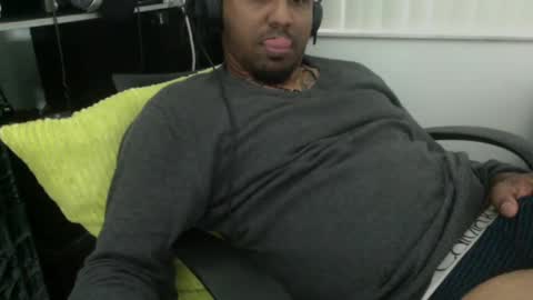 Snapshot of 9inchhammer chatting on December 30, 10:23 pm 9inchhammer online show from December 30, 10:23 pm