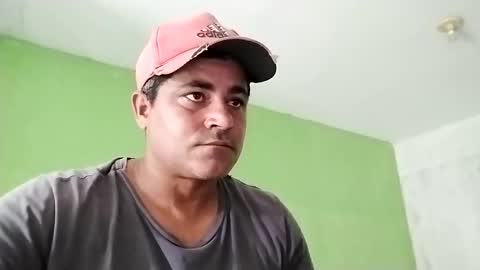 Snapshot of 9vinhocamshow chatting on December 22, 12:05 pm 9vinhocamshow online show from December 22, 12:05 pm