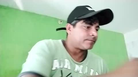 Snapshot of 9vinhocamshow chatting on December 25, 4:43 pm 9vinhocamshow online show from December 25, 4:43 pm