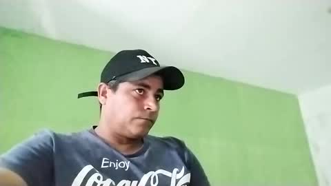 Snapshot of 9vinhocamshow chatting on December 29, 3:57 pm 9vinhocamshow online show from December 29, 3:57 pm