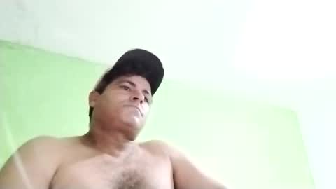 Snapshot of 9vinhocamshow chatting on January 2, 12:02 am 9vinhocamshow online show from January 2, 12:02 am