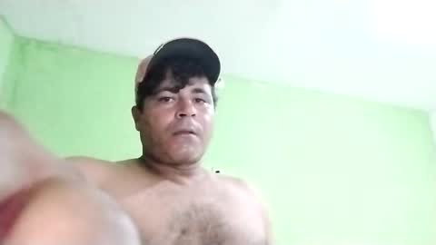 Snapshot of 9vinhocamshow chatting on January 6, 1:31 am 9vinhocamshow online show from January 6, 1:31 am