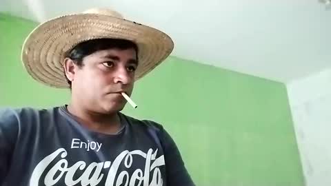 Snapshot of 9vinhocamshow chatting on January 16, 12:20 pm 9vinhocamshow online show from January 16, 12:20 pm