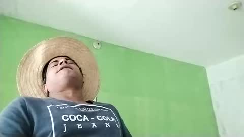 Snapshot of 9vinhocamshow chatting on January 23, 11:58 am 9vinhocamshow online show from January 23, 11:58 am