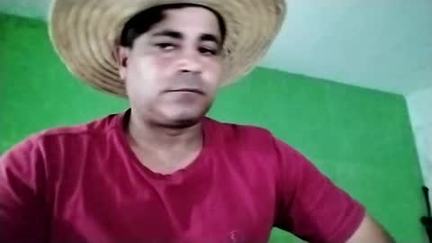 Snapshot of 9vinhocamshow chatting on February 5, 6:15 pm 9vinhocamshow online show from February 5, 6:15 pm