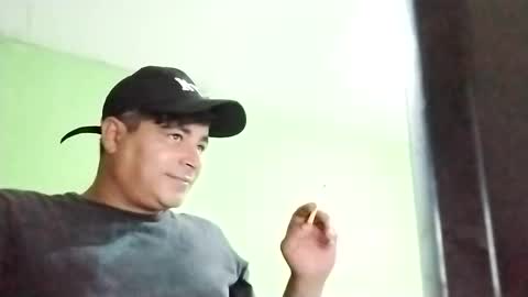 Snapshot of 9vinhocamshow chatting on February 9, 10:54 pm 9vinhocamshow online show from February 9, 10:54 pm