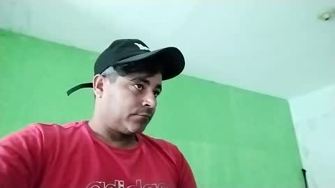 Snapshot of 9vinhocamshow chatting on February 11, 11:54 am 9vinhocamshow online show from February 11, 11:54 am