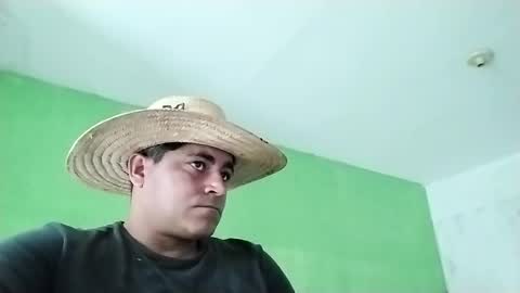 Snapshot of 9vinhocamshow chatting on February 14, 11:42 am 9vinhocamshow online show from February 14, 11:42 am