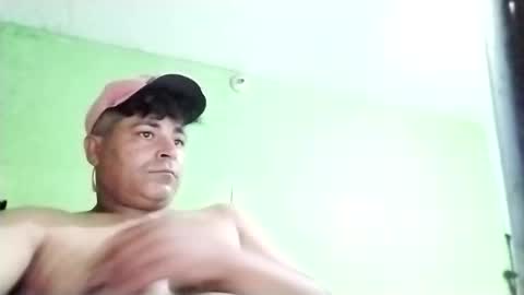 Snapshot of 9vinhocamshow chatting on February 25, 12:47 am 9vinhocamshow online show from February 25, 12:47 am