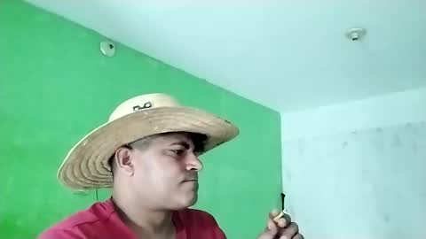 Snapshot of 9vinhocamshow chatting on February 26, 12:14 pm 9vinhocamshow online show from February 26, 12:14 pm