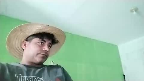 Snapshot of 9vinhocamshow chatting on March 6, 11:36 am 9vinhocamshow online show from March 6, 11:36 am