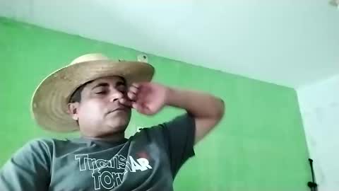 Snapshot of 9vinhocamshow chatting on March 9, 3:38 pm 9vinhocamshow online show from March 9, 3:38 pm