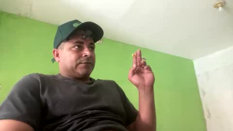 Snapshot of 9vinhocamshow chatting on September 9, 11:43 am 9vinhocamshow online show from September 9, 11:43 am