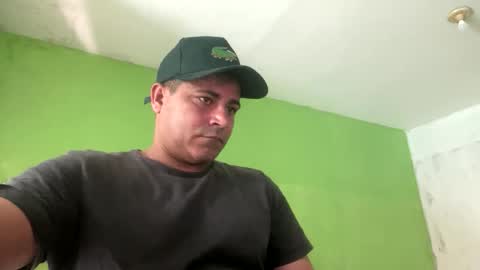 Snapshot of 9vinhocamshow chatting on September 15, 11:32 am 9vinhocamshow online show from September 15, 11:32 am