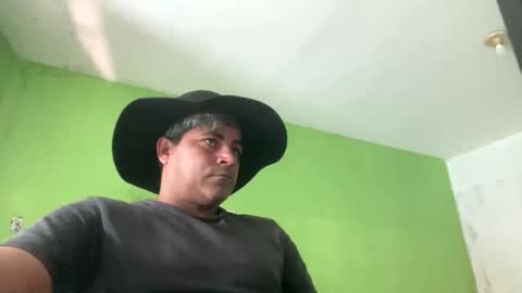 Snapshot of 9vinhocamshow chatting on October 8, 11:30 am 9vinhocamshow online show from October 8, 11:30 am