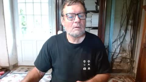 Snapshot of _123_voyeur_ chatting on October 19, 10:49 am _123_voyeur_ online show from October 19, 10:49 am