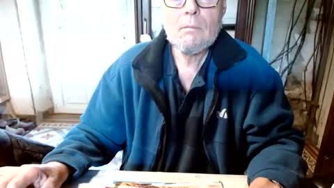 _123_voyeur_ online show from March 29, 12:49 pm