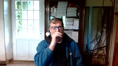 Snapshot of _123_voyeur_ chatting on May 12, 12:02 pm _123_voyeur_ online show from May 12, 12:02 pm