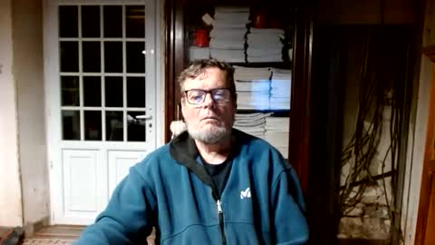 Snapshot of _123_voyeur_ chatting on May 17, 8:27 pm _123_voyeur_ online show from May 17, 8:27 pm