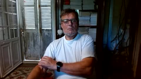 Snapshot of _123_voyeur_ chatting on May 28, 12:24 pm _123_voyeur_ online show from May 28, 12:24 pm