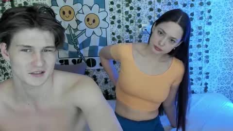 Snapshot of _52_ chatting on March 10, 3:56 am EMILY AND MARCUS online show from March 10, 3:56 am